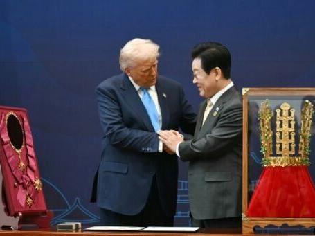Monarch-loving Trump gifted golden crown once worn by South Korean kings